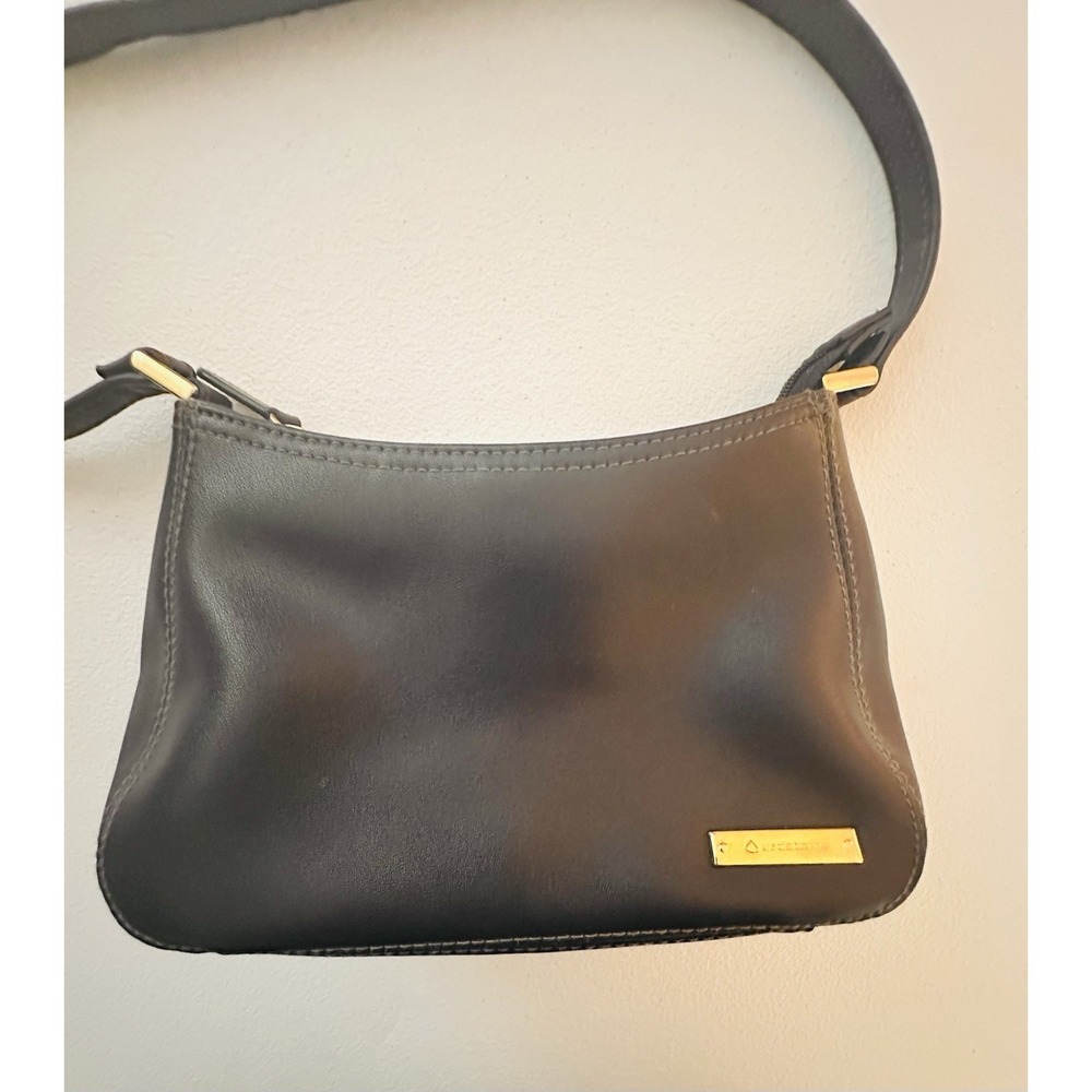 Liz Claiborne Navy Shoulder Bag Zip Closure Gold Hardware Lined Pockets - Picture 5 of 7